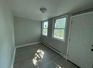 591 S 19th St #4, Newark, NJ 07103