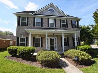 901 Riddlehurst Ave, Chesapeake, VA 23320