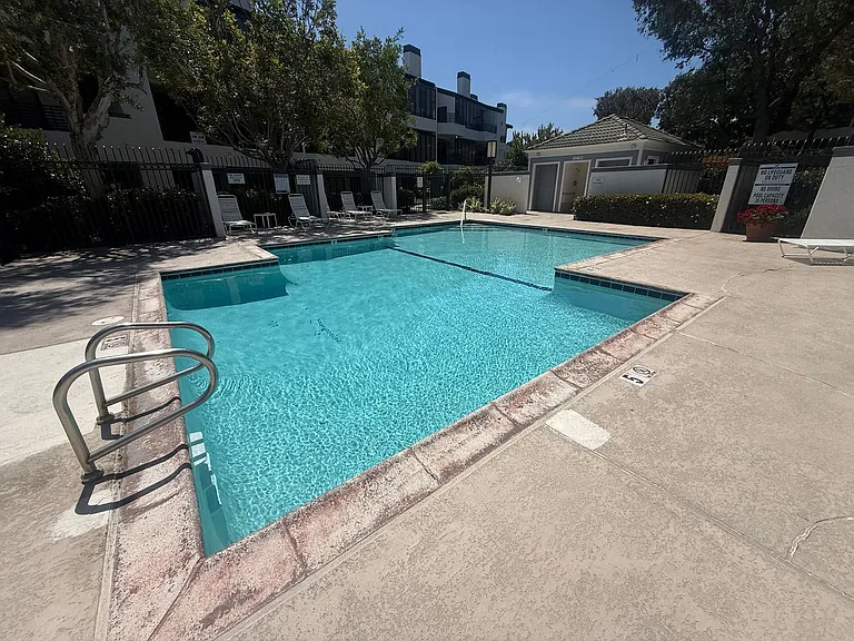 280 Cagney Ln #216 — Photo 18