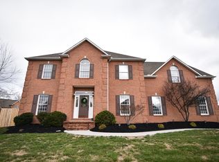 215 Stonebreeze Dr, Powell, TN 37849