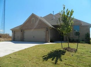 4309 NE Flycatcher Ln, Lawton, OK 73507