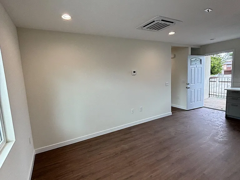 14316 Christine Dr — Photo 33