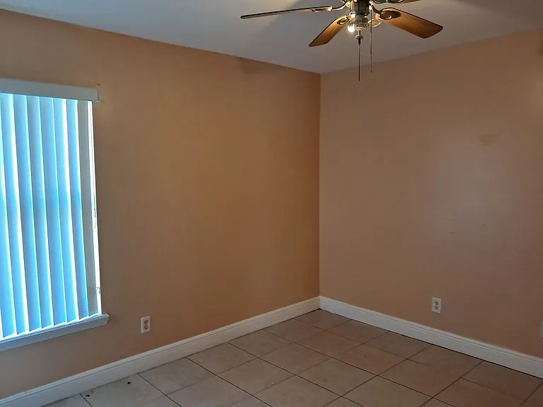 4914 Bywood St — Photo 10