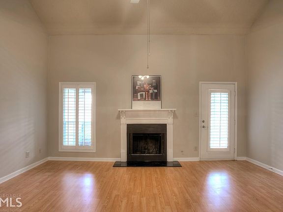 3rd image of 3961-210 Riverlook Pkwy SE #13