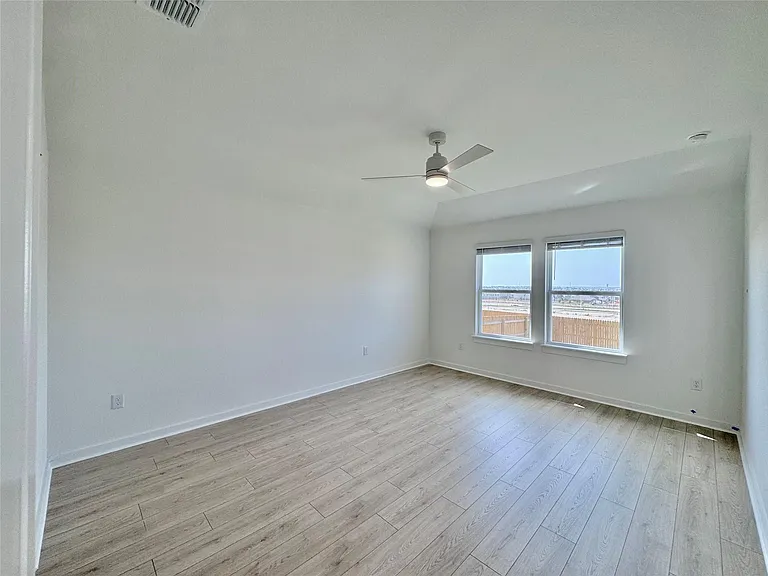1821 Lazy Acres — Photo 17