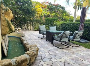 1970 Canterbury Cir, Wellington, FL 33414
