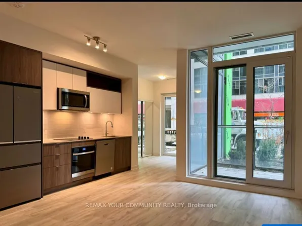 60 Princess St, Toronto, ON