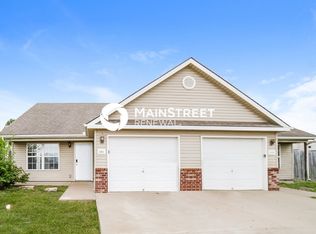 201 Palmer Ct, Pleasant Hill, MO 64080