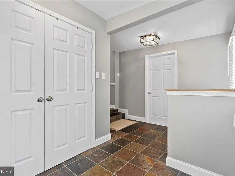 2819 Summerfield Rd — Photo 20