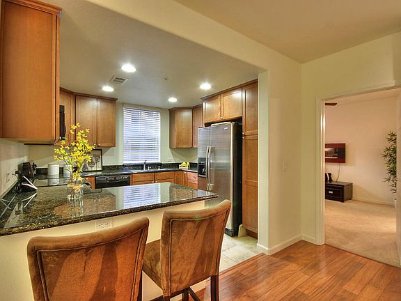 2nd image of 809 Auzerais Ave Unit 254