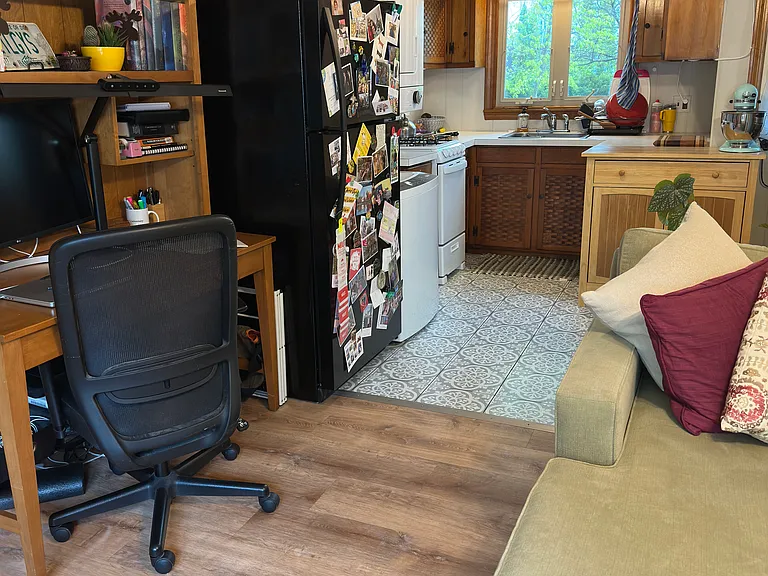 28 Howard St #R — Photo 7