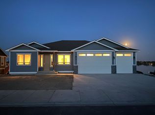 4179 Edwards Dr NE, Moses Lake, WA 98837