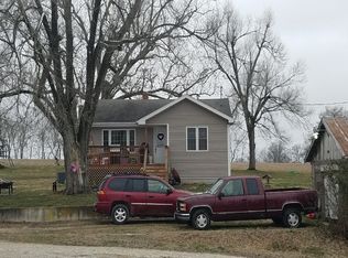 202 Wildwood Dr, Marshfield, MO 65706