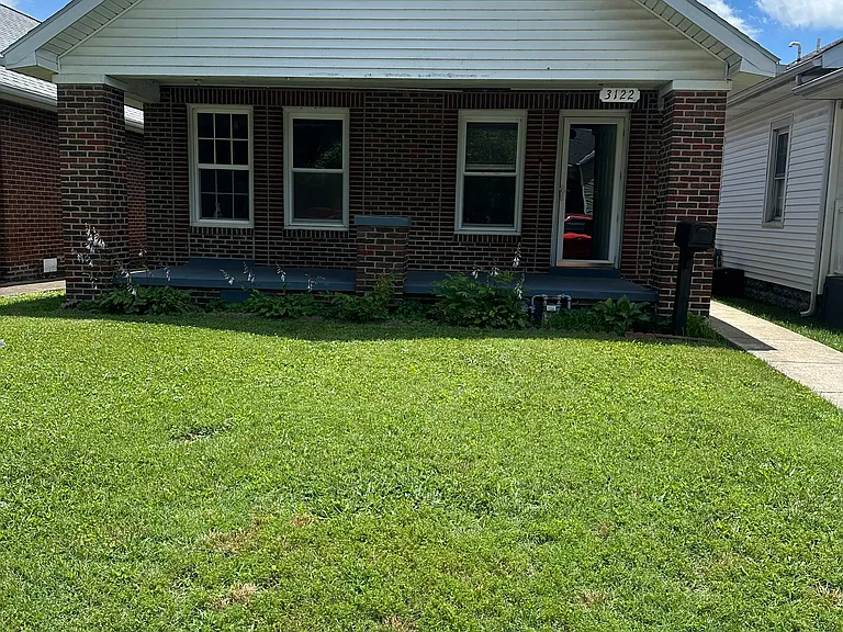 3122 Edgewood Dr — Photo 1