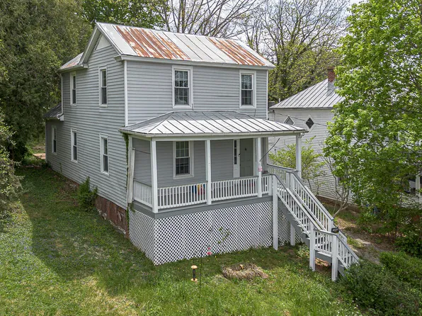 11 Tucker St, Lexington, VA 24450
