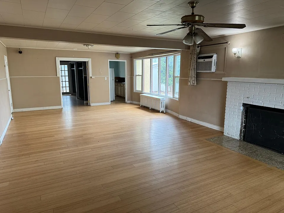 4 S 10th Ave #2