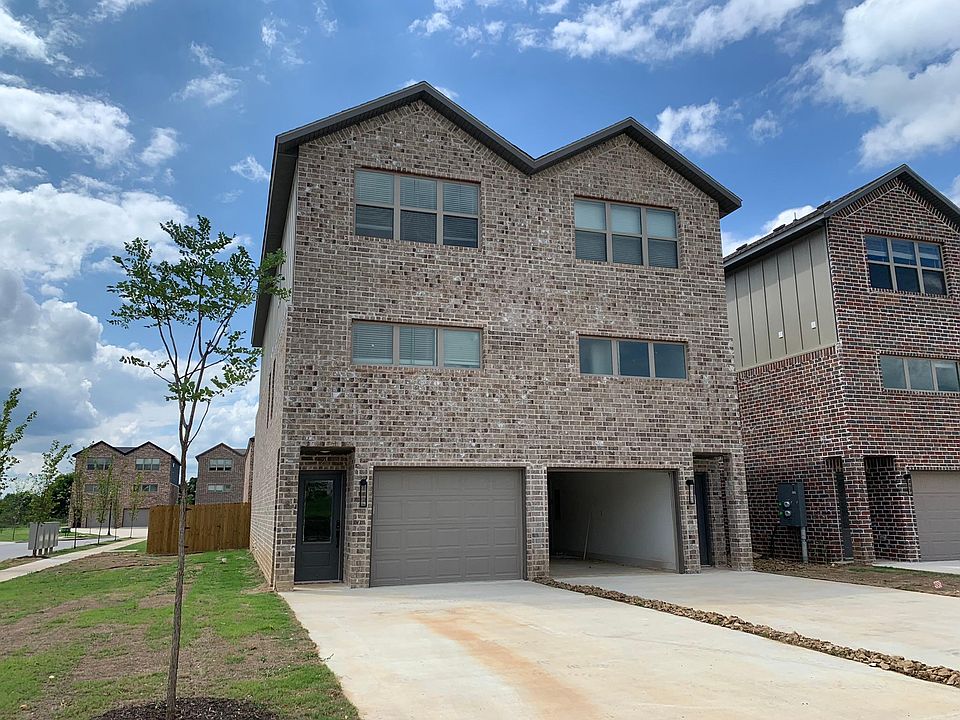 1st image of 2638 SW Livingston Sq #2
