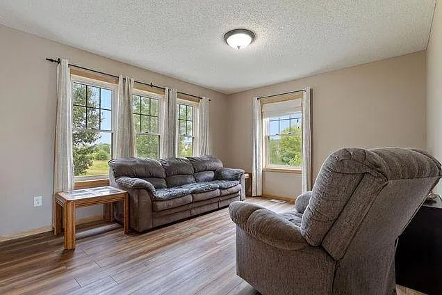 632 Gateway Pl — Photo 8