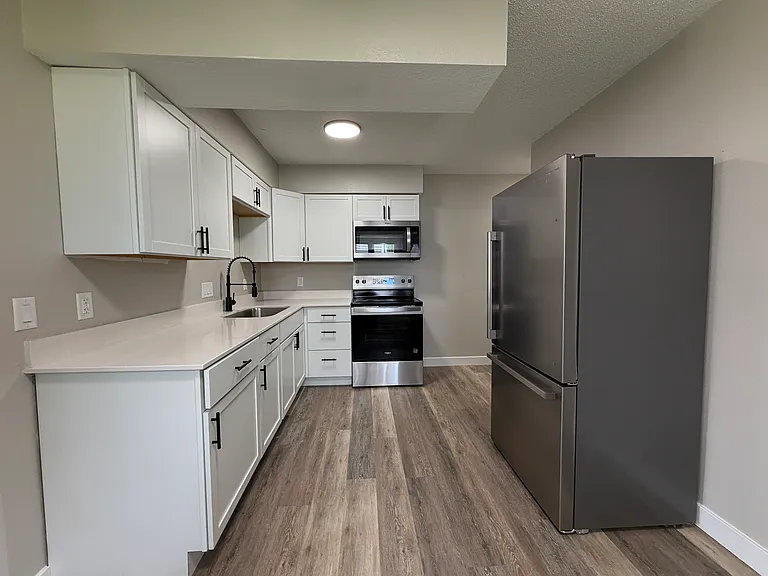 500 E Spring St #502 — Photo 2