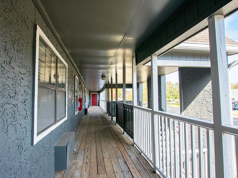 Wingfield Club — Photo 11