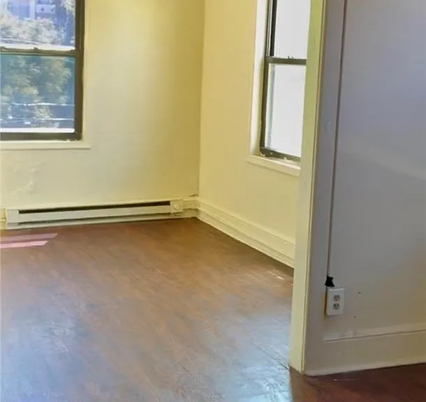 397 W Allen St #5 — Photo 5