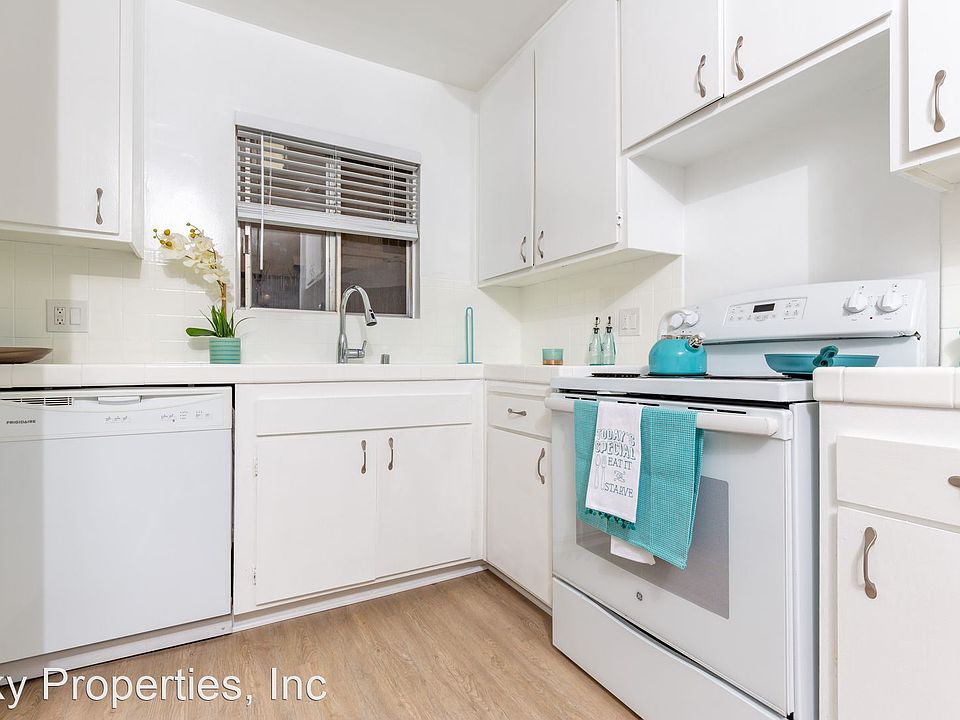 1st image of 142 S Wetherly Dr APT 211