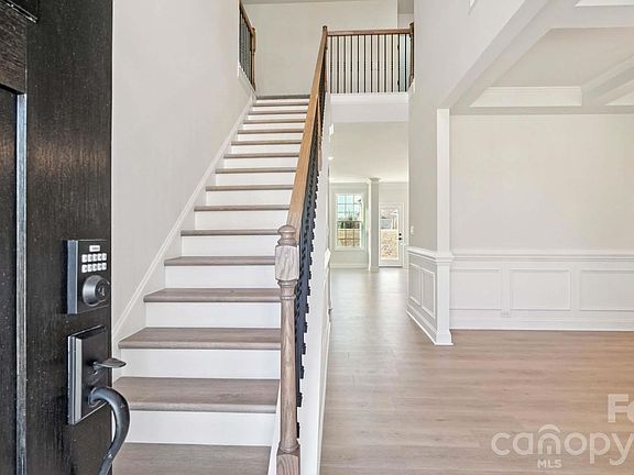 2nd image of 7185 Sylvan Retreat Dr