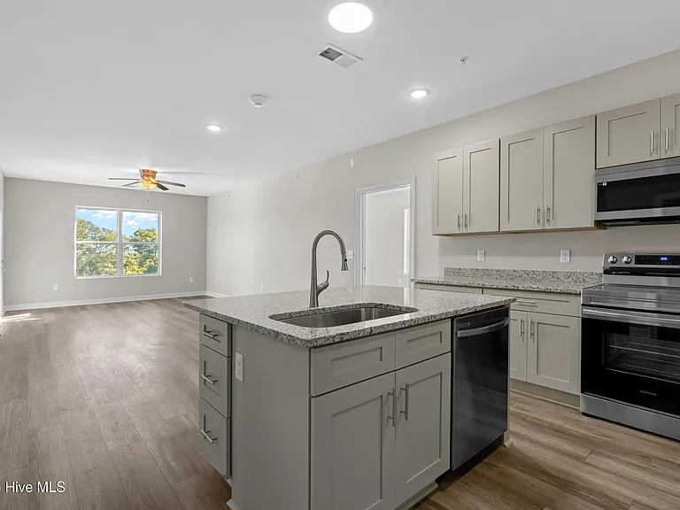 2272 Dolphin Shores Dr SW #203 — Photo 7