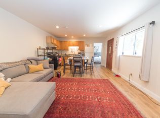 186 Fairbanks Ave #B, San Carlos, CA 94070