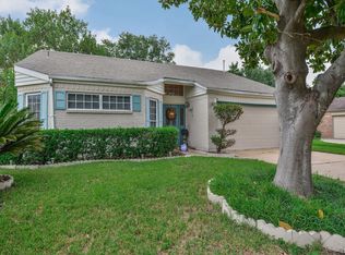 10014 Strawgrass Dr, Houston, TX 77064