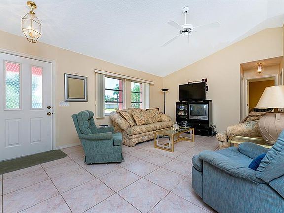 2nd image of 7027 Bargello St