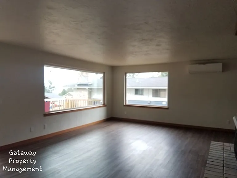 1125 Fairmount Ave — Photo 4
