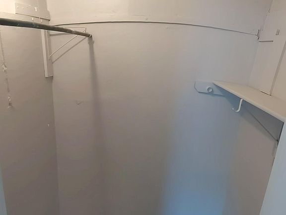 Walk in closet