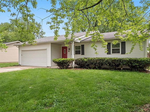 2nd image of 912 Coral Dr