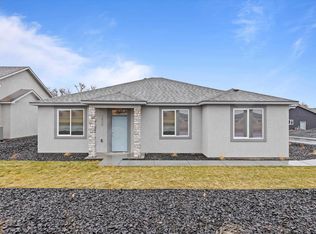 1930 S Buntin St, Kennewick, WA 99336
