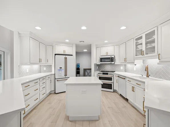 23373 Water Circle, Boca Raton, FL 33486