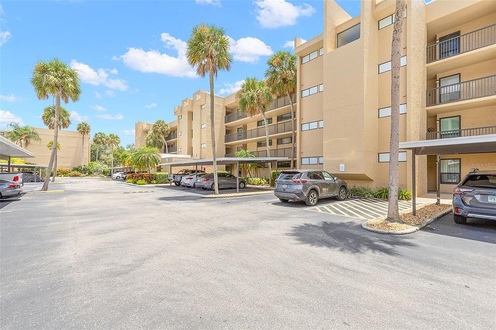 2614 Cove Cay Dr Unit 106