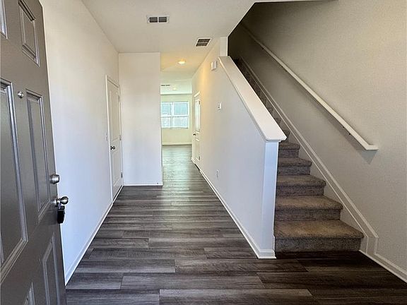 3rd image of 3488 Cardinal Dr