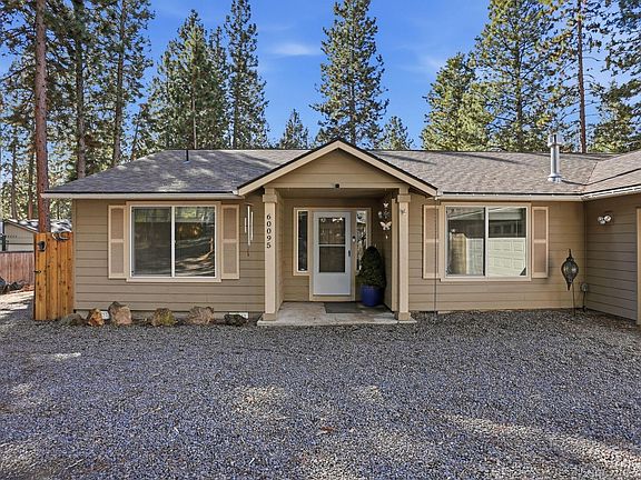 2nd image of 60095 Crater Rd