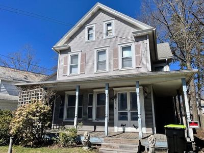208 N 9th St, Stroudsburg, PA, 18360