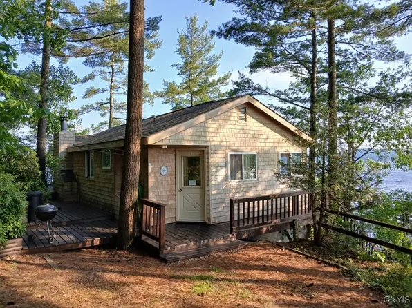 7402 Dewey Point Ln, Harrisville, NY 13648