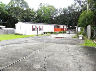 18265 Robin Oaks Dr, Gulfport, MS 39503