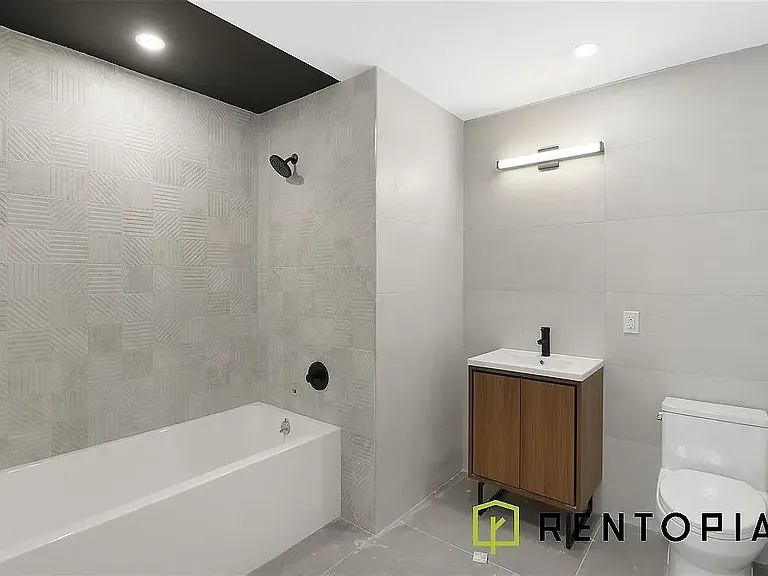 209 N 11th St #201J — Photo 5