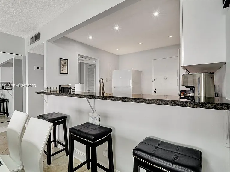 3725 S Ocean Dr #812 — Photo 5