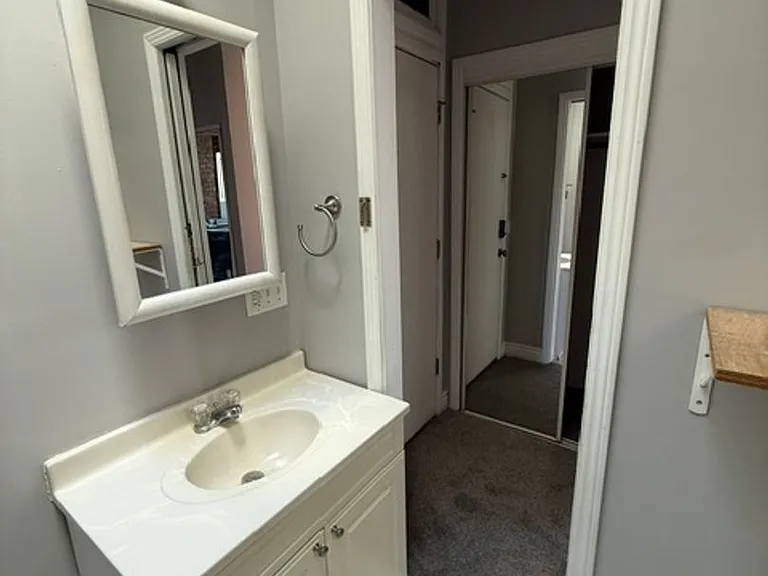 1313 S 32nd St — Photo 11