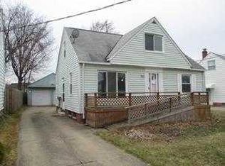 450 E 288th St, Willowick, OH 44095