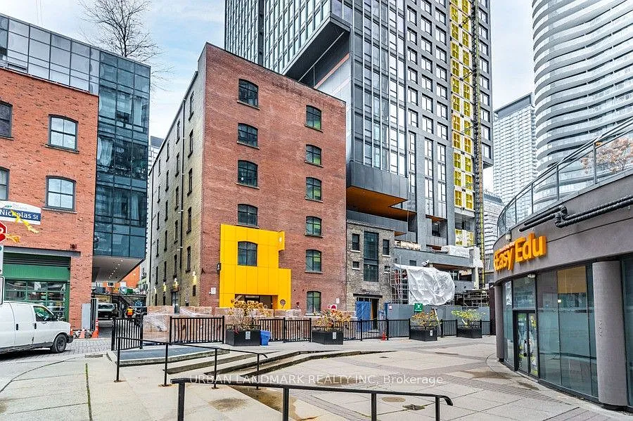 9 Saint Nicholas St #501
