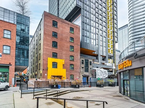 9 Saint Nicholas St, Toronto, ON