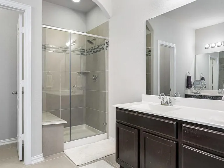 8045 Arezzo Dr — Photo 17