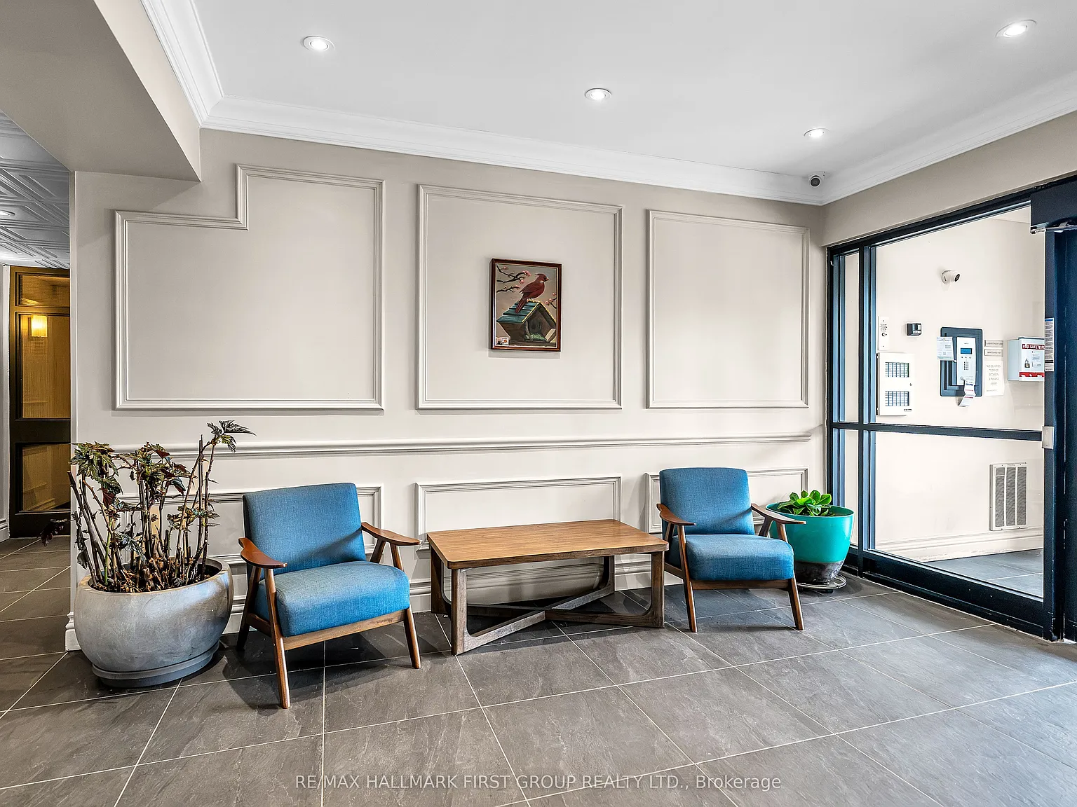 2 bed, $2,000 — Photo 4